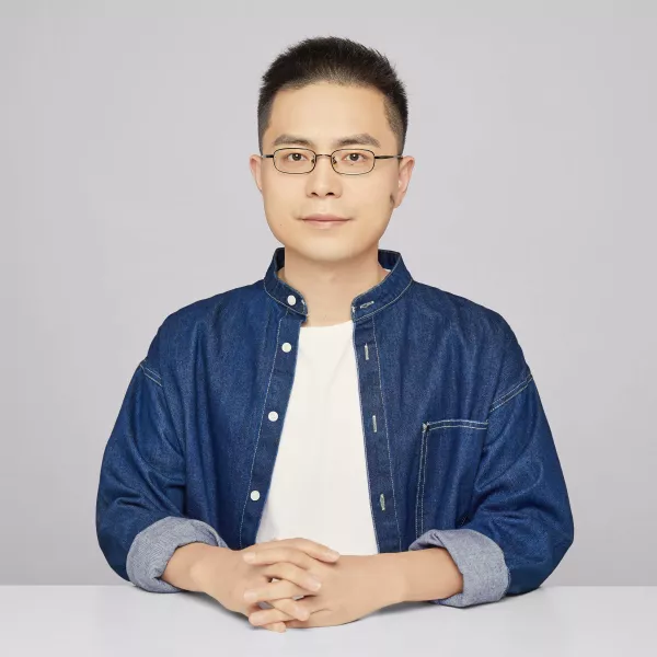 周焱