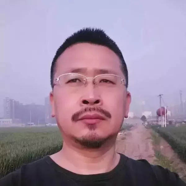 晴朗李寒
